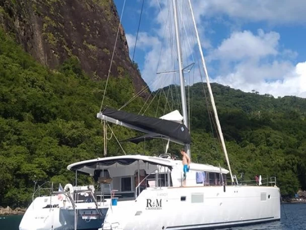 Bootverhuur Lagoon Lagoon 450 in Saint Vincent (Island) via SamBoat
