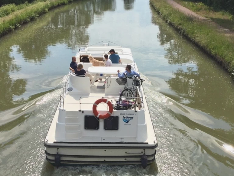 Verhuur Woonboot Standard met vaarbewijs