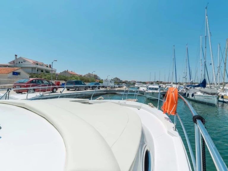 Jachthuur in Jezera - Sas Vektor ADRIANA 36 via SamBoat