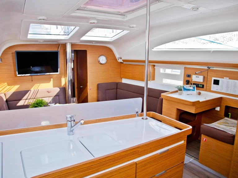 Verhuur Zeilboot Elan met vaarbewijs