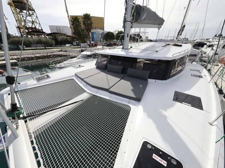 Verhuur Catamaran Fountaine Pajot met vaarbewijs