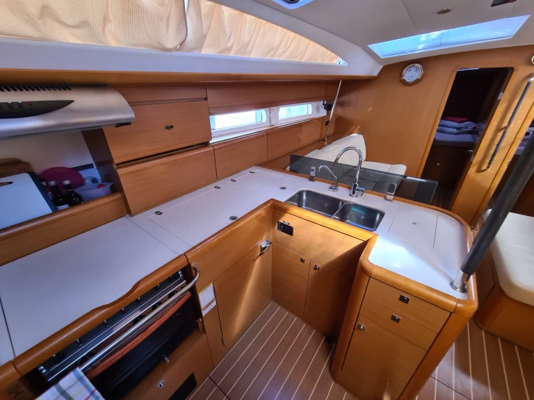 Bootverhuur Jeanneau Jeanneau 53 in Rogoznica via SamBoat