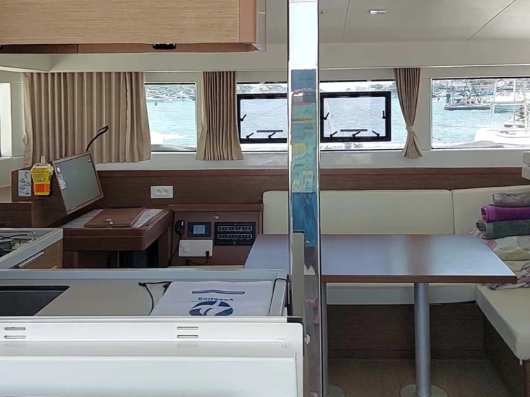 Verhuur Catamaran in Palma de Mallorca - Lagoon Lagoon 40