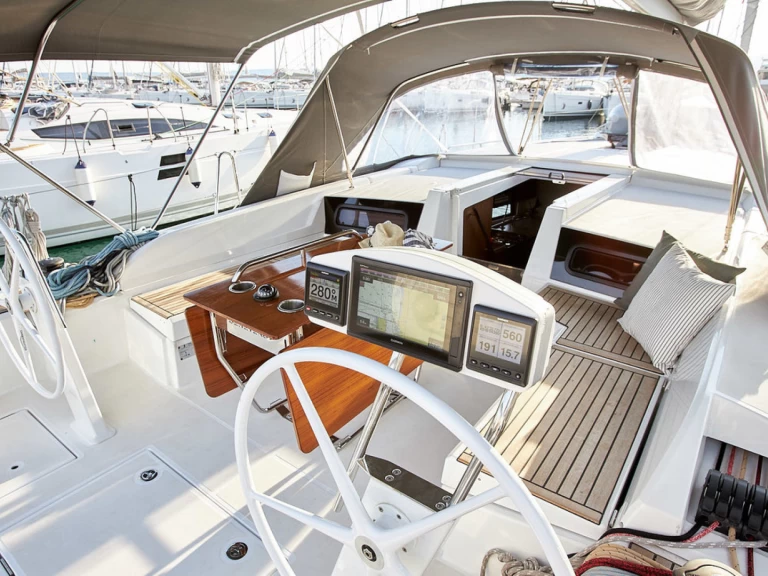 Bootverhuur Bénéteau Oceanis 46.1 in Kaštela via SamBoat