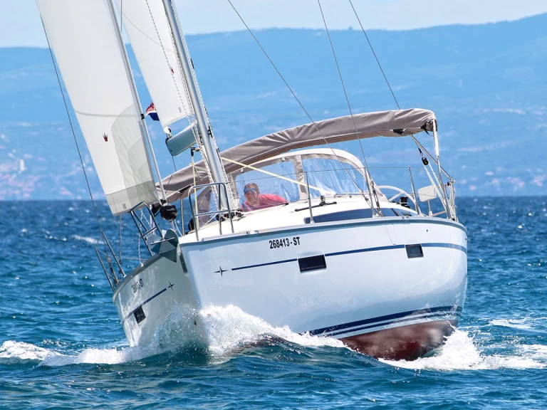 Huur een Bavaria Cruiser 37 in Split