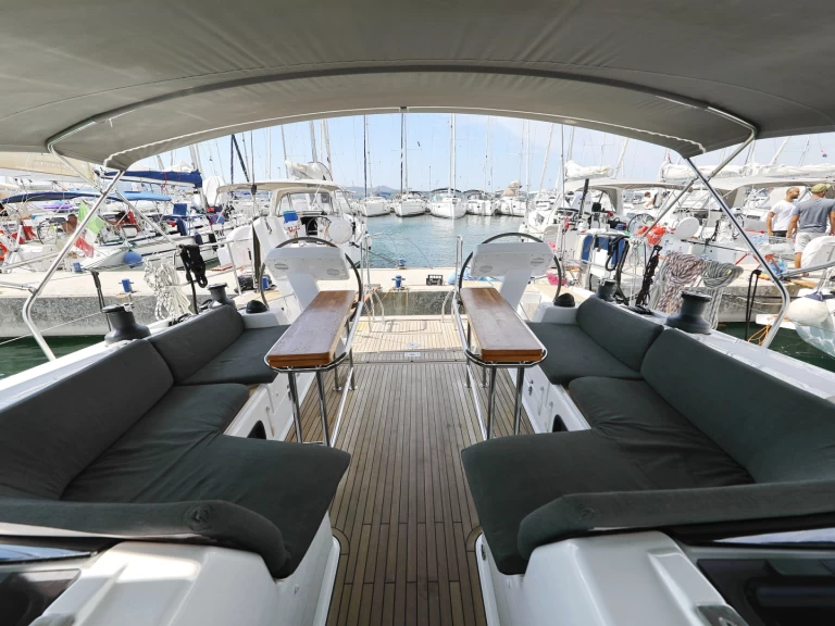 Zeilboot te huur in Biograd na Moru voor de beste prijs