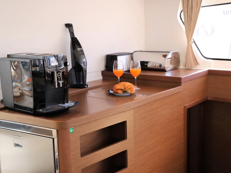 Lagoon Lagoon 42 te huur van particulier of professional in Zadar