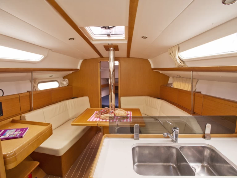 Jachthuur in Deme of Volos - Jeanneau Sun Odyssey 36i via SamBoat