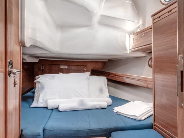 Huur een Bavaria Bavaria 39 Cruiser in Pálairos