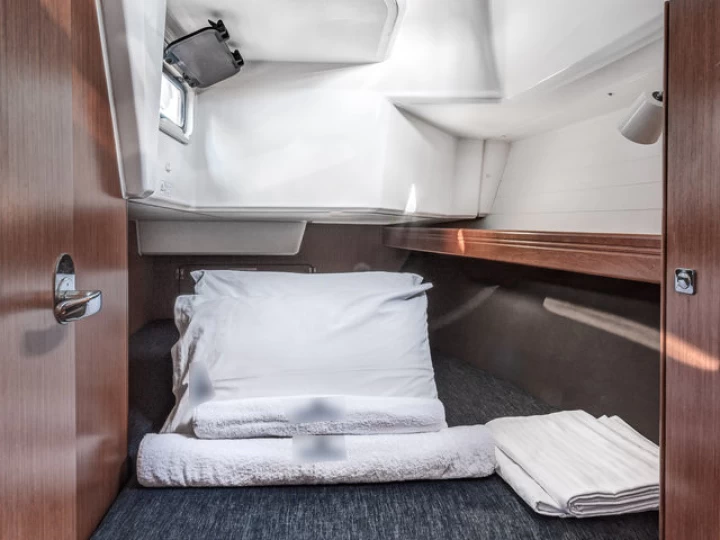 Bavaria Cruiser 37 te huur van particulier of professional in Gouviá