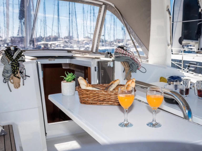 Huur een Bénéteau Oceanis 38.1 in Biograd na Moru