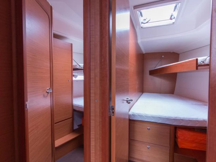 Huur een Dufour Dufour 460 Grand Large in Zaton