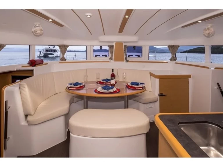 Huur Catamaran met of zonder schipper Lagoon in Lefkáda