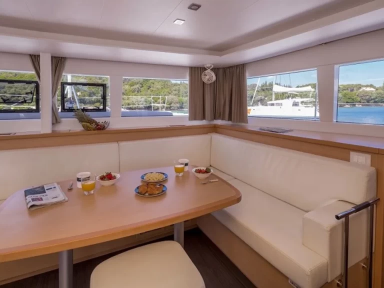 Verhuur Catamaran in Lefkáda - Lagoon Lagoon 450 F