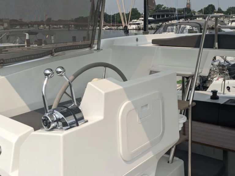 Bootverhuur Fountaine Pajot Astrea 42 in Marsh Harbour via SamBoat