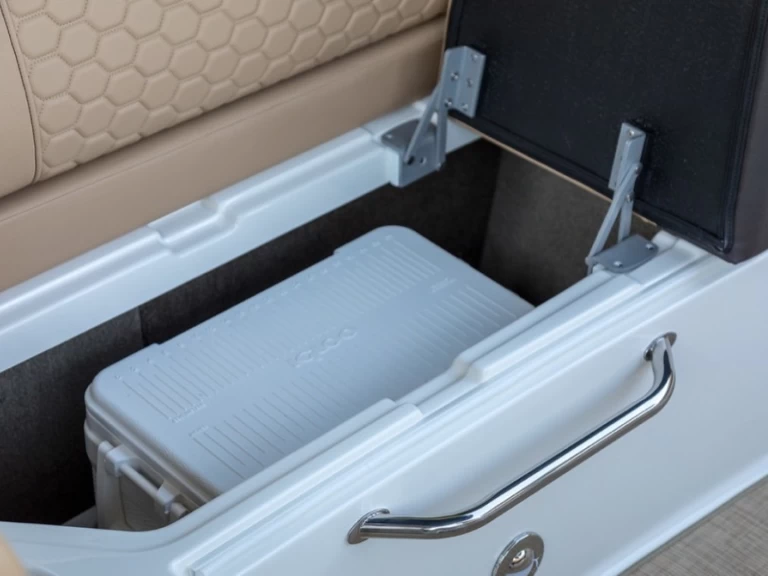 Jachthuur in Tribunj - Sea Ray Sea Ray SDX 270 via SamBoat