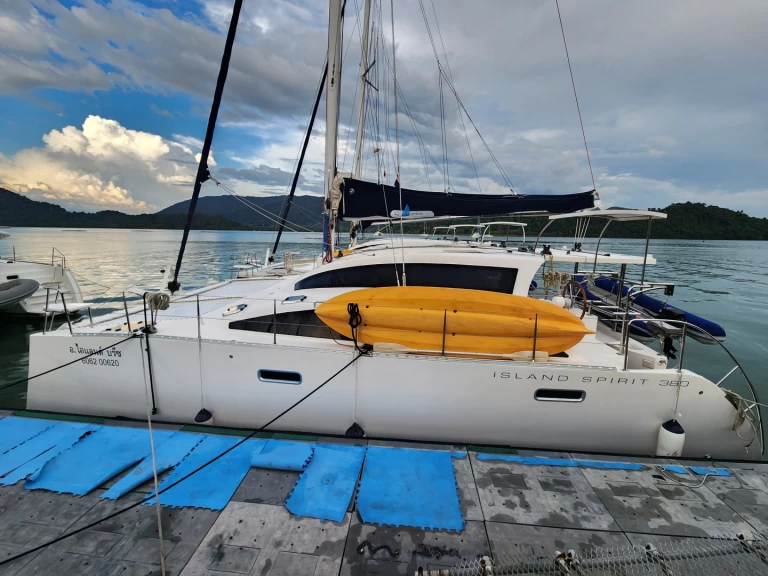 Huur een Island Spirit Yachts Island Spirit 38 - 4 cab. in Ko Chang (Koh Chang)