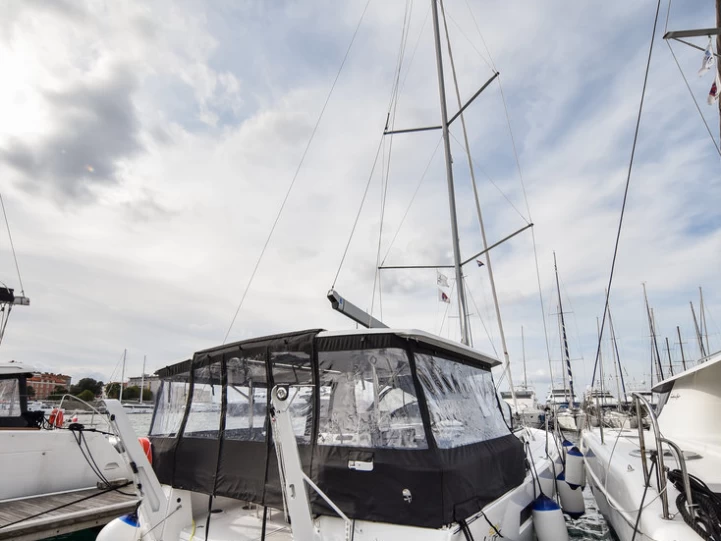 Huur een Jeanneau Sun Loft 47 in Zadar