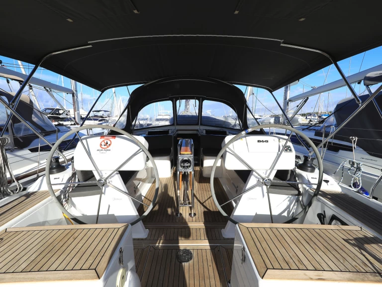 Zeilboot te huur in Biograd na Moru voor de beste prijs