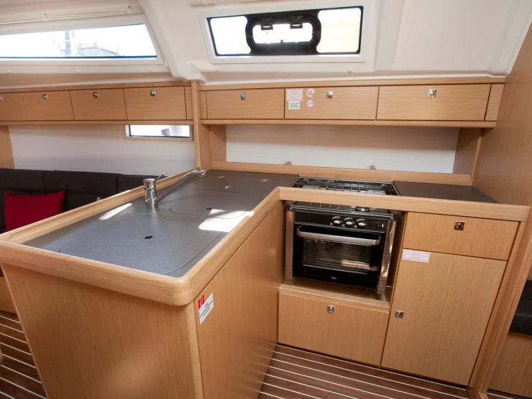 Verhuur Zeilboot in Zadar - Bavaria Cruiser 37