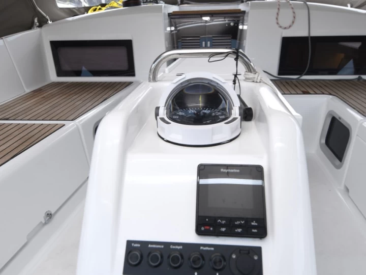 Huur Zeilboot met of zonder schipper Jeanneau in Komolac