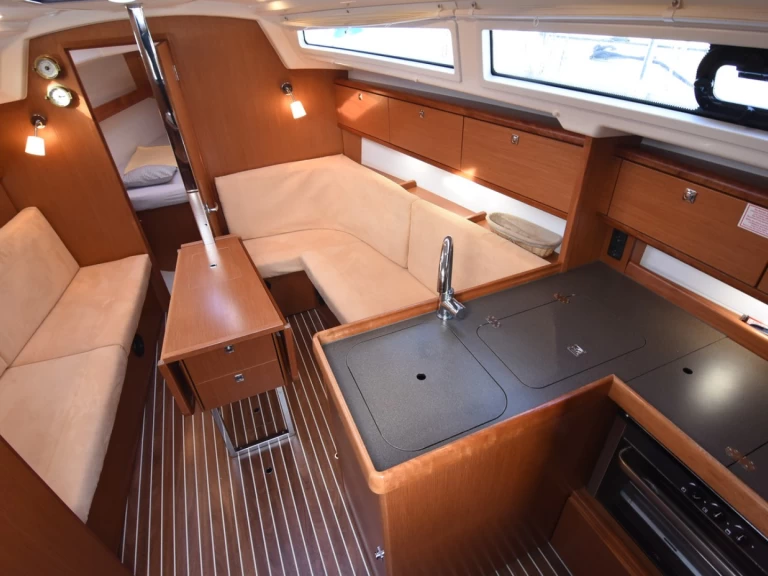 Verhuur Zeilboot in Punat - Bavaria Cruiser 34