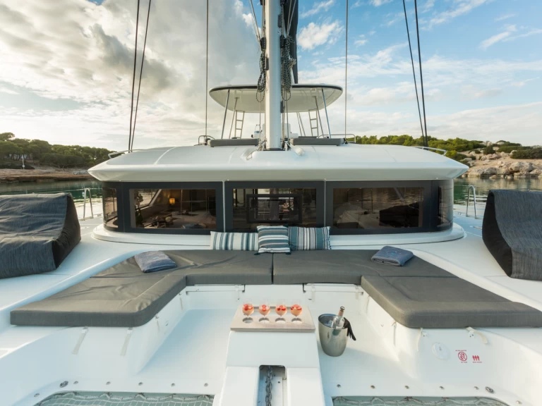 Verhuur Catamaran Lagoon met vaarbewijs