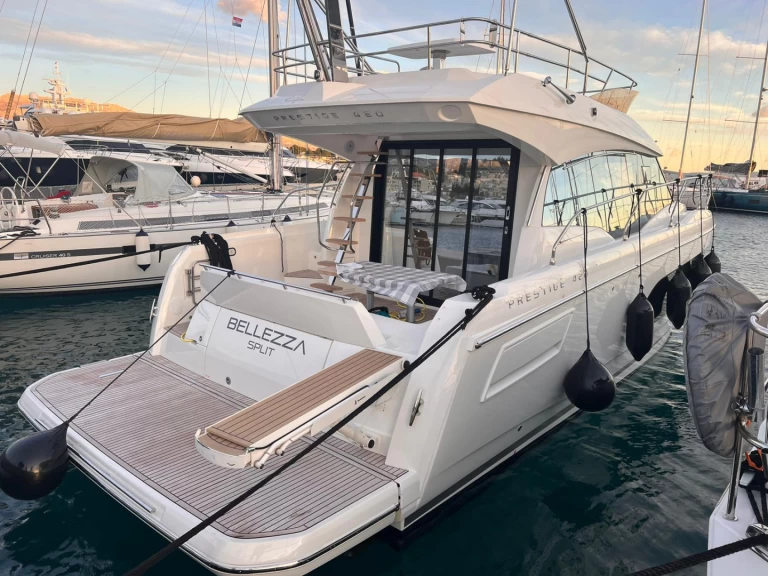 Huur een Jeanneau Prestige 42 Fly in Split