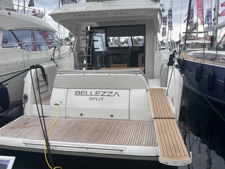 Verhuur Motorboot in Split - Jeanneau Prestige 42 Fly