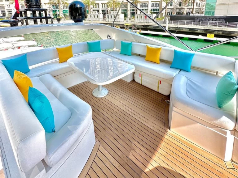 Bootverhuur Sunseeker 70  in Dubai Marina via SamBoat