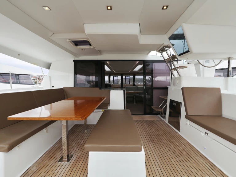 Bootverhuur Fountaine Pajot Saona 47 in Rogoznica via SamBoat