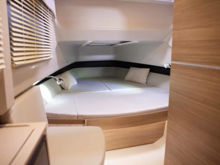 Bootverhuur Saxdor Saxdor 320 GTO in Hydra via SamBoat