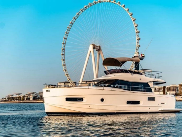 Bootverhuur Azimut Azimut 46 Fly in Dubai Marina via SamBoat