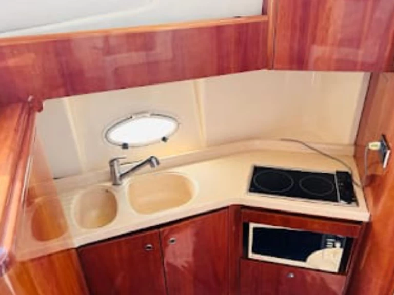 Verhuur Motorboot Azimut met vaarbewijs