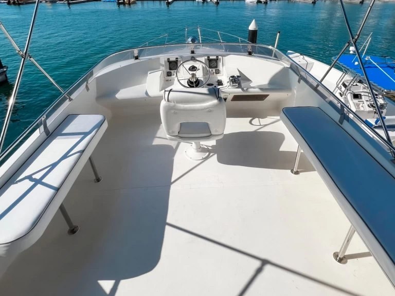 Huur een Azimut Azimut 58 in Dubai Marina