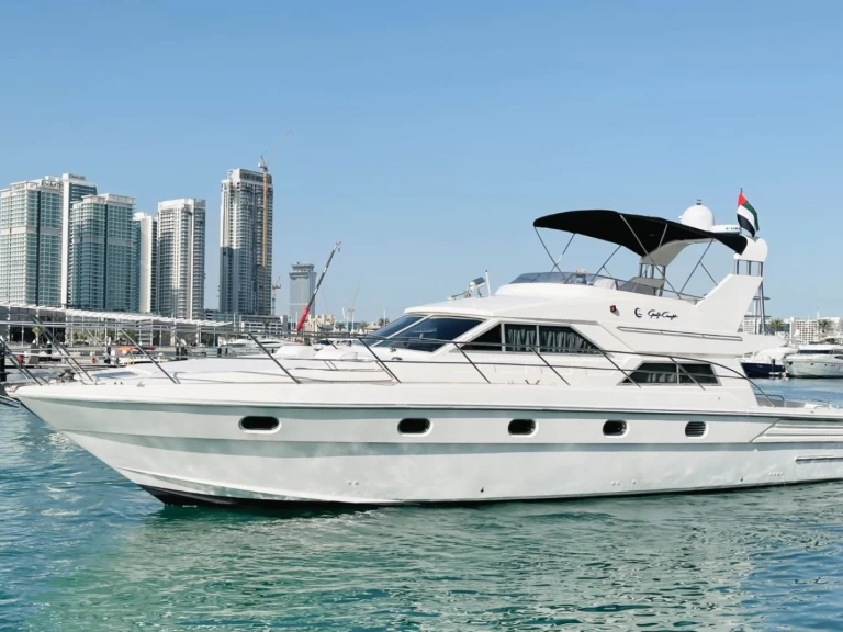 Verhuur Motorboot in Dubai Marina - Azimut Azimut 58