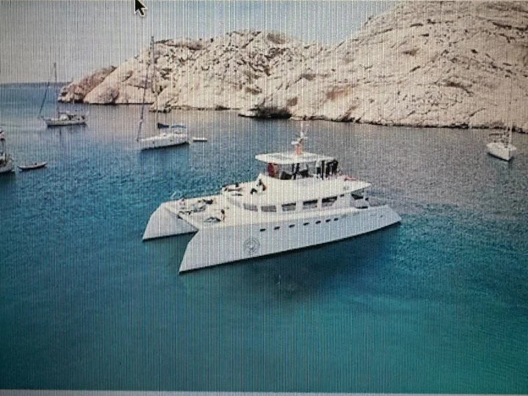 Huur een Explorer SEA  in Marseille