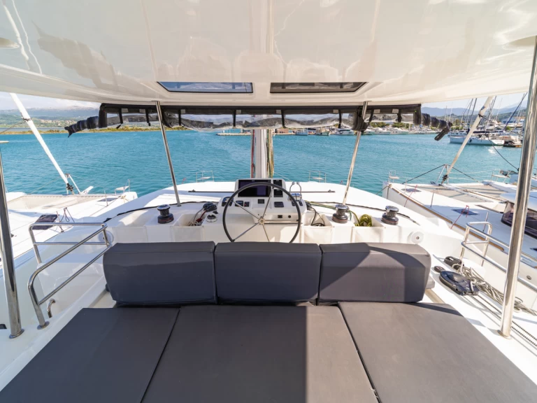 Bootverhuur Lagoon Lagoon 50 in Lefkáda via SamBoat