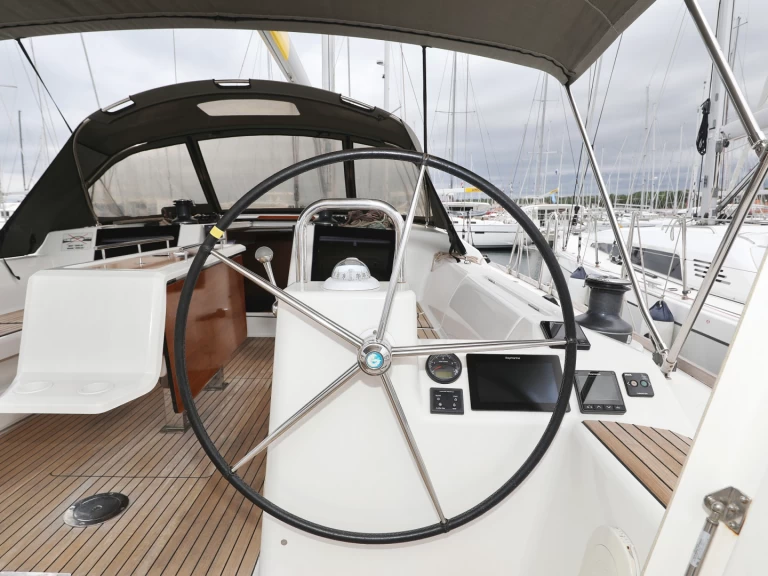 Huur een Dufour Dufour 460 Grand Large in Biograd na Moru