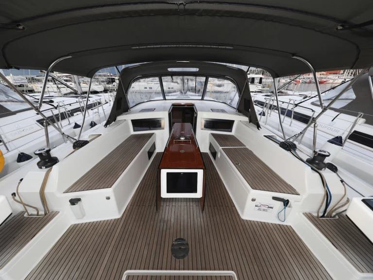 Bootverhuur Dufour Dufour 470 in Biograd na Moru via SamBoat