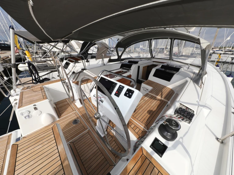 Verhuur Zeilboot Hanse met vaarbewijs