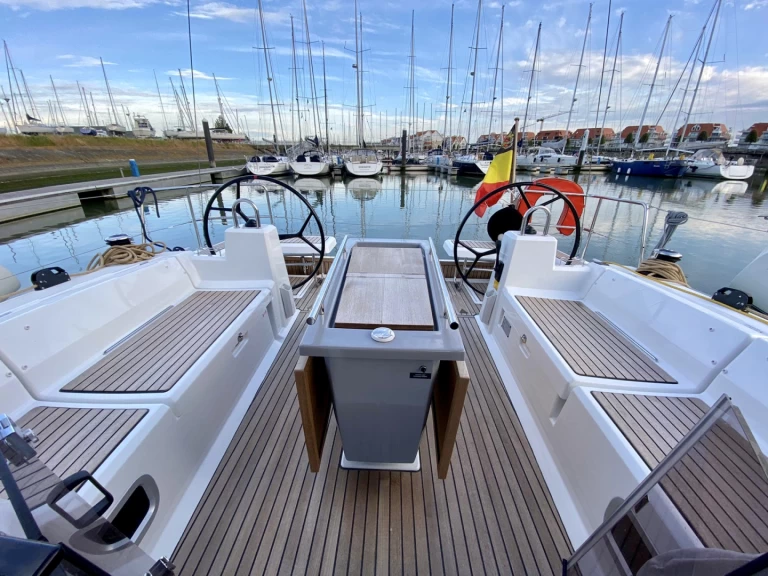 Verhuur Zeilboot in Kromme Hoek - Bénéteau Oceanis 411