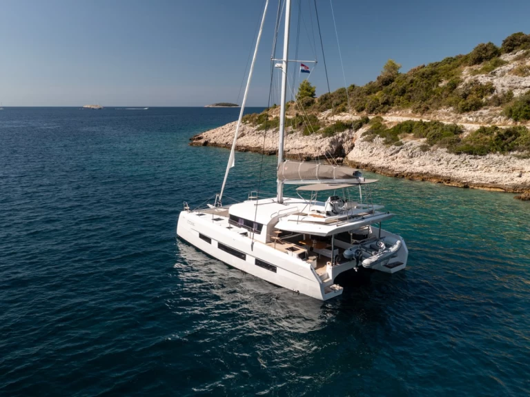 Bootverhuur Dufour Dufour Catamarans 48 Sail in Primošten via SamBoat