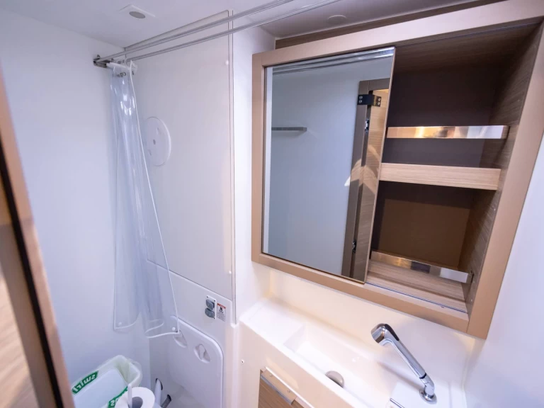 Verhuur Catamaran Lagoon met vaarbewijs