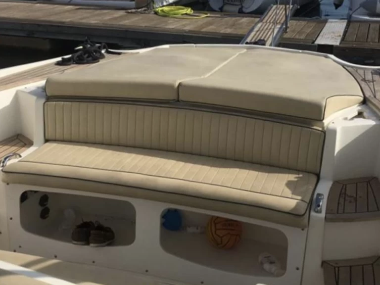 Bootverhuur Porto Rotondo goedkoop Marlin Boat 38 Top