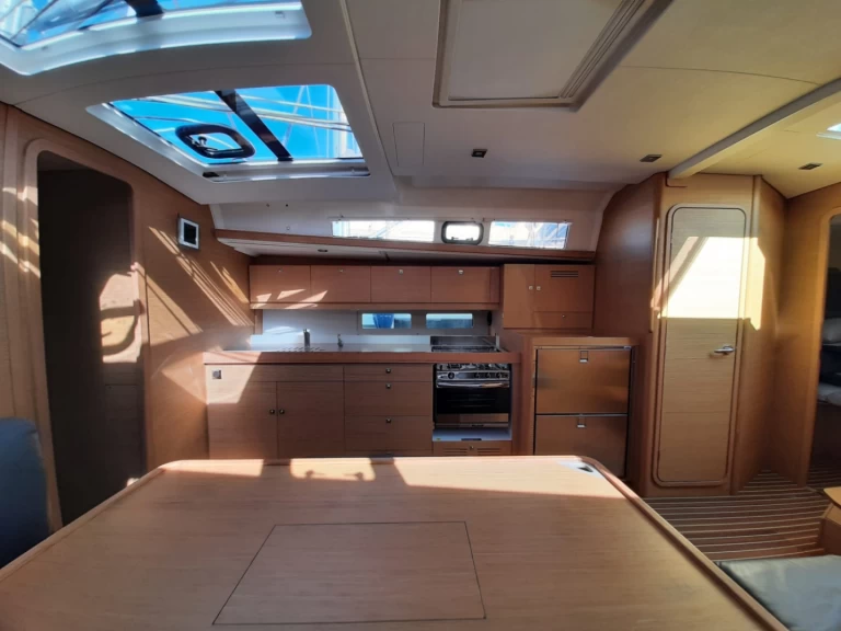 Huur een Dufour Dufour 460 Grand Large in Furnari