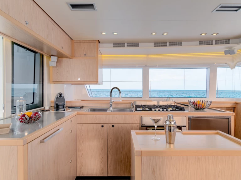 Bootverhuur Mai Khao goedkoop Lagoon 52 F