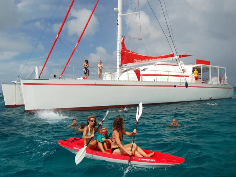 Verhuur Catamaran Dream 82 met vaarbewijs