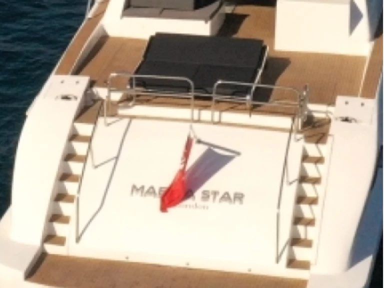 Jacht te huur in Milazzo voor de beste prijs