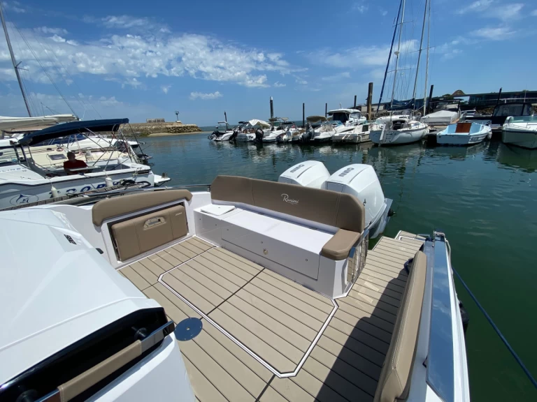 Verhuur Motorboot Ranieri met vaarbewijs